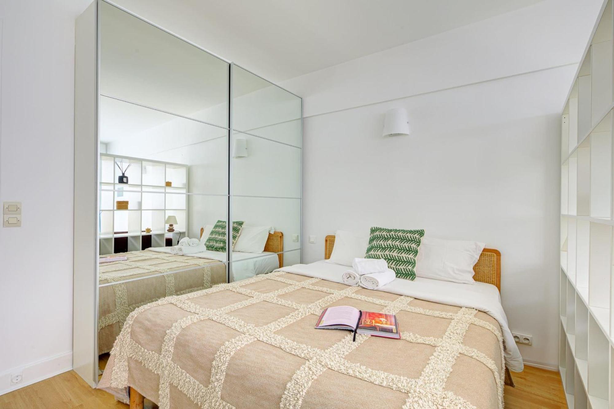 St Germain & Le Bon Marche With Balcony - Cityapartmentstay Paris Eksteriør billede